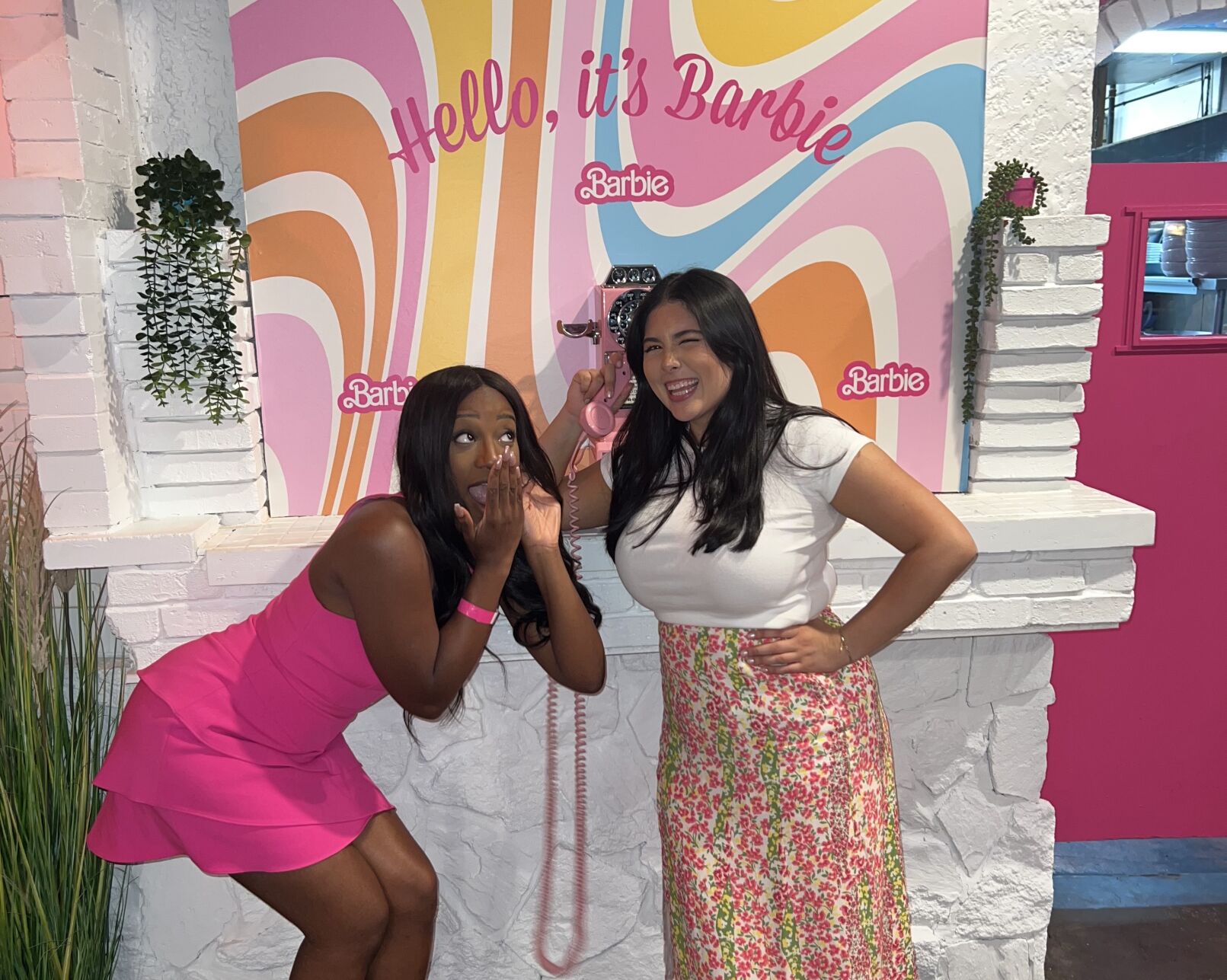 Malibu barbie cafe